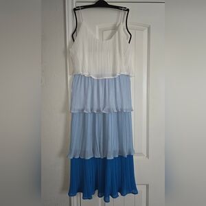 She + Sky Sleeveless Woven Plisse Tiered Dress Size Large